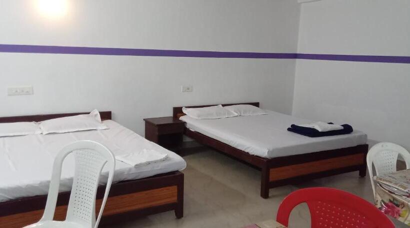 带阳台标准四人间, Amma Inn Highway