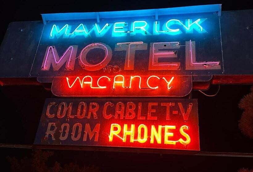 غرفة قياسية, Maverick Motel