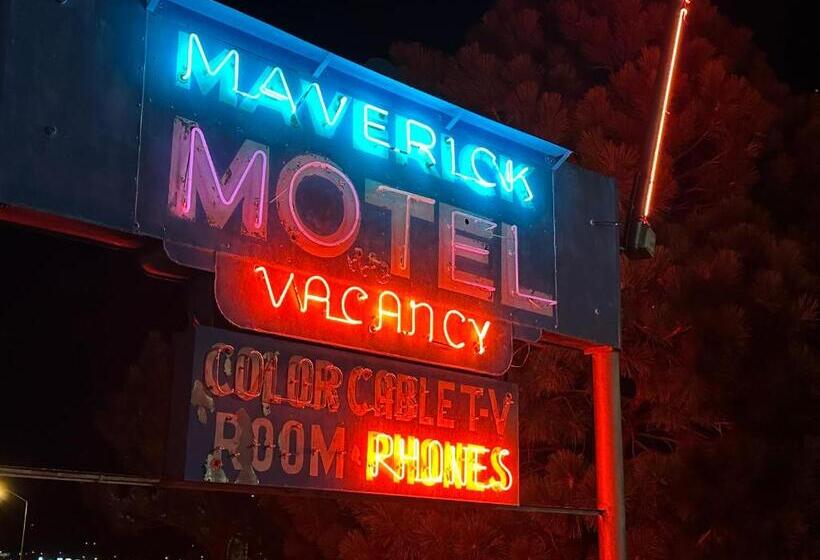 Номер Стандарт, Maverick Motel