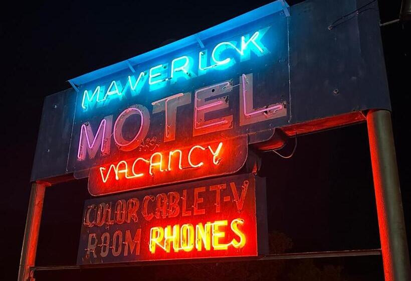 غرفة قياسية, Maverick Motel