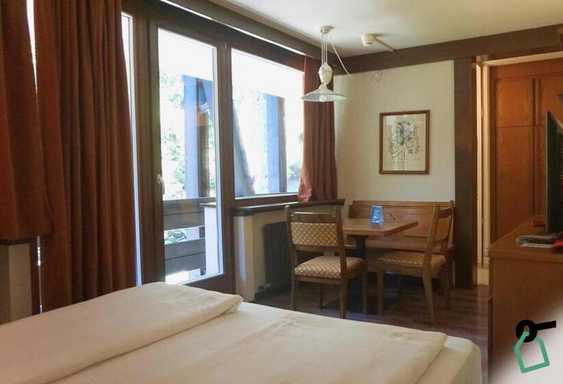 Студио Стандарт с Балконом, Hotiday Apartment Collection   Campiglio Grostè