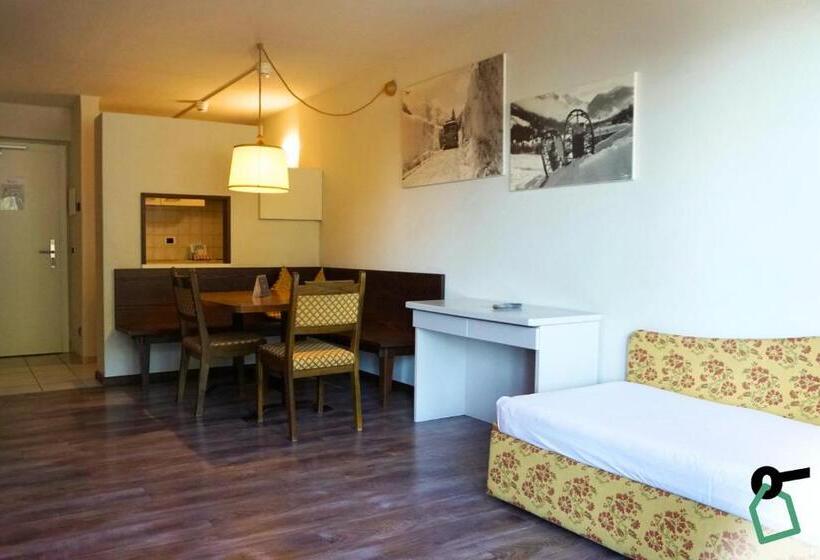 带1个卧室的带阳台的公寓, Hotiday Apartment Collection   Campiglio Grostè