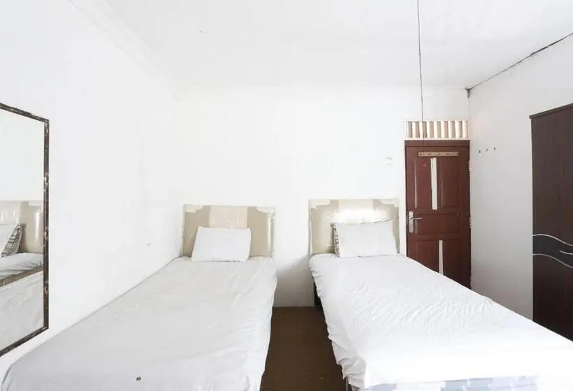 スタンダードルーム, Oyo 93127 Penginapan Budhe Sri
