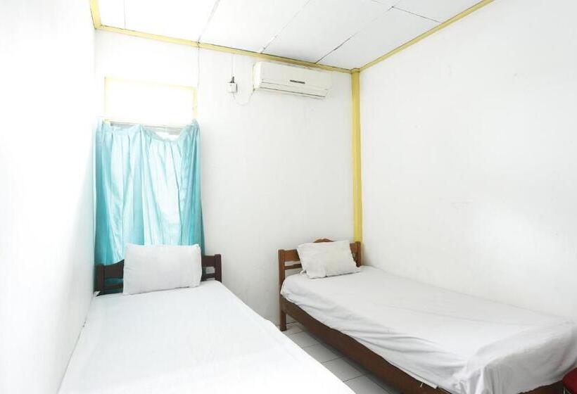 스탠다드 룸, Oyo 93127 Penginapan Budhe Sri