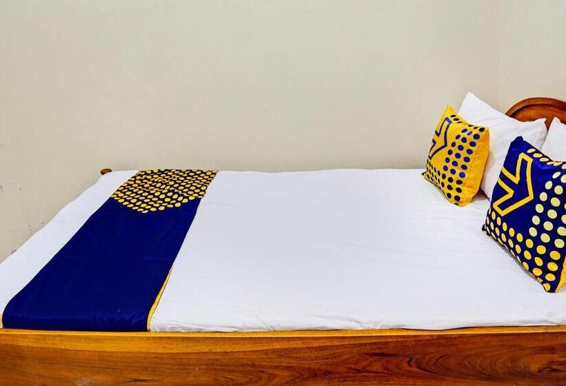 חדר אקונומי, Spot On 93108 Homestay H. Syarif Syariah   Ra Kartini