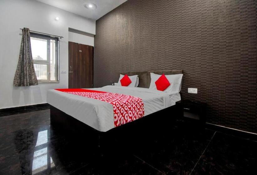 Трехместный Номер Классика, Oyo Flagship Hotel Rajshree