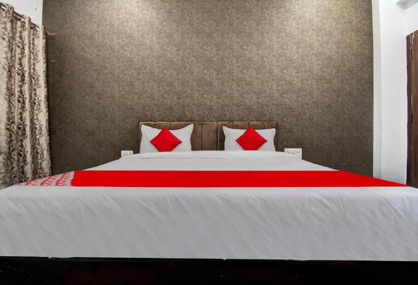 Трехместный Номер Классика, Oyo Flagship Hotel Rajshree