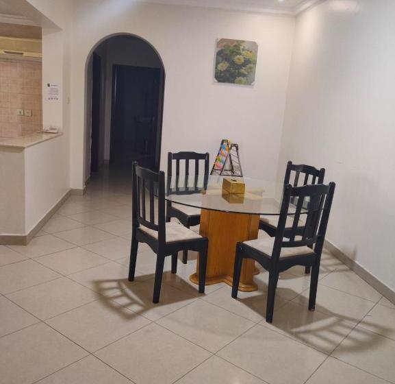 Suíte 2 Dormitórios, منامي للشقق المخدومة كورنيش الخبر اقتصادي