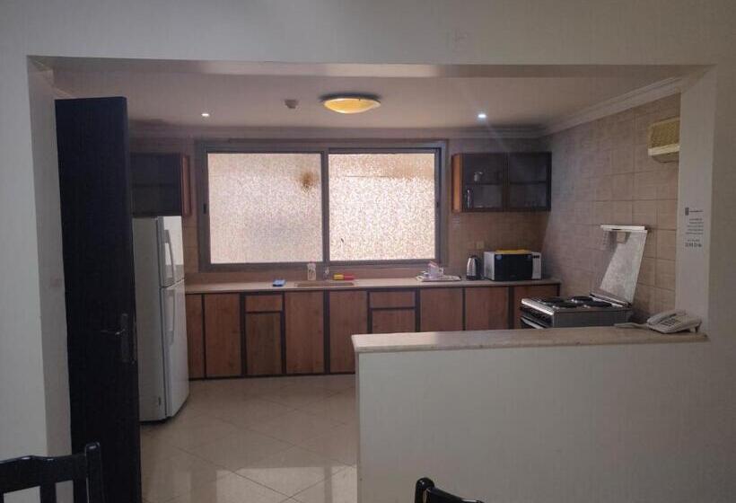 Suíte 2 Dormitórios, منامي للشقق المخدومة كورنيش الخبر اقتصادي