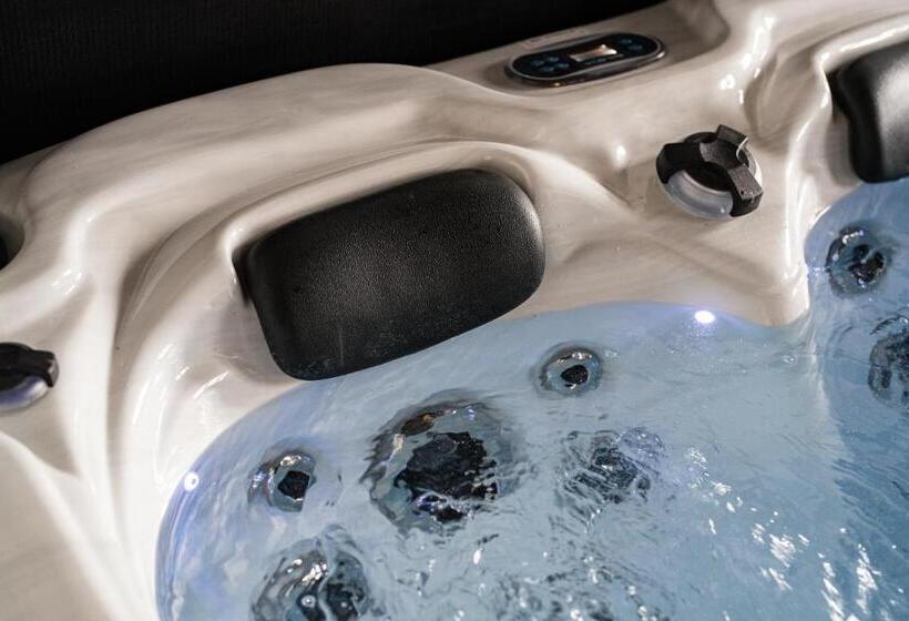 Люкс с гидромассажем, Le Domaine De La Rhonelle