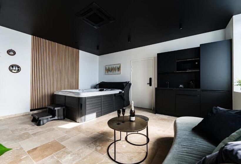 Люкс с гидромассажем, Le Domaine De La Rhonelle