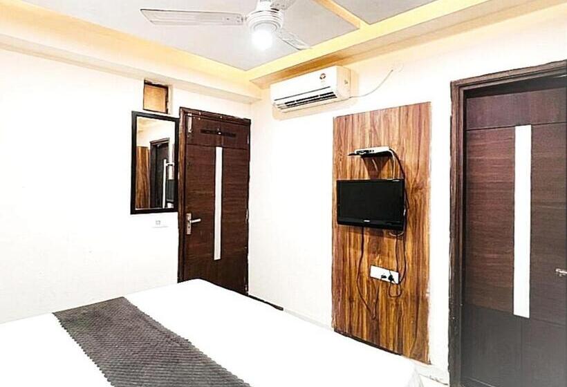 스탠다드 룸 킹사이즈 침대, City Night    Near Ludhiana Railway Station   Super Suites Rooms    Special For Families, Couples &