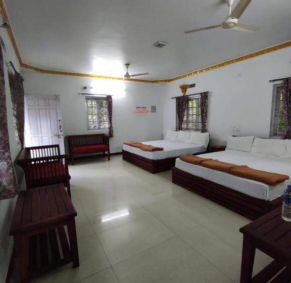 Четырехместный Номер Стандарт Вид на Сад, Cottage Garden Deepikas