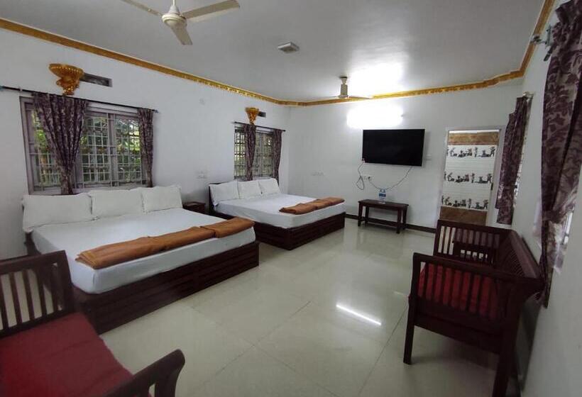 Четырехместный Номер Стандарт Вид на Сад, Cottage Garden Deepikas