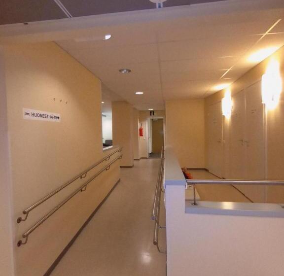 标准三人间共用浴室, Li Posti