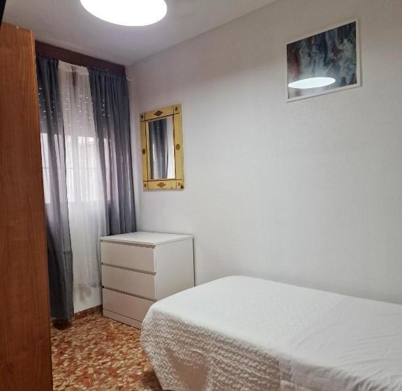 اتاق استاندارد یک تخته با سرویس بهداشتی مشترک, Apartamento San Agustín   Alojamientos El Duque