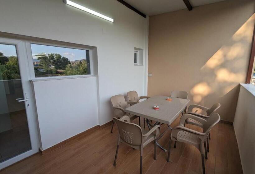 اتاق استاندارد, Apartments Victory