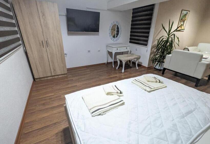 Deluxe Room Mountain View, Apartments Victory