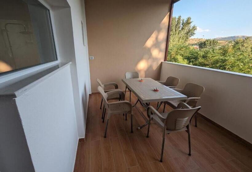 اتاق استاندارد چهار تخته, Apartments Victory