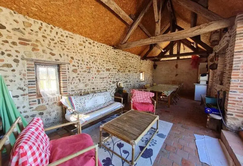 Perhehuone, Chambre Lumineuse Avec Terrasse Privative, Au Coeur De La Région Des Châteaux Et De La Forêt D Orléa