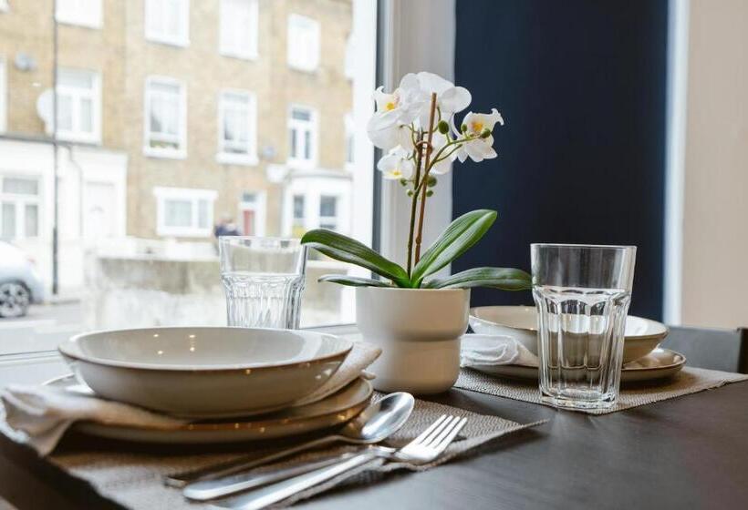 إستوديو ديلوكس, The Finsbury Park Star Apartments