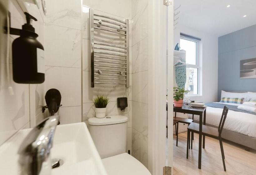 إستوديو قياسى, The Finsbury Park Star Apartments