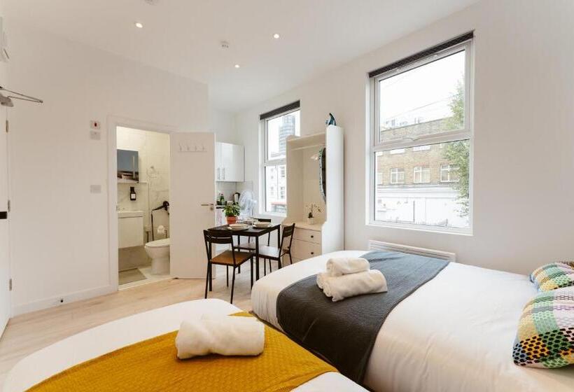 إستوديو قياسى, The Finsbury Park Star Apartments