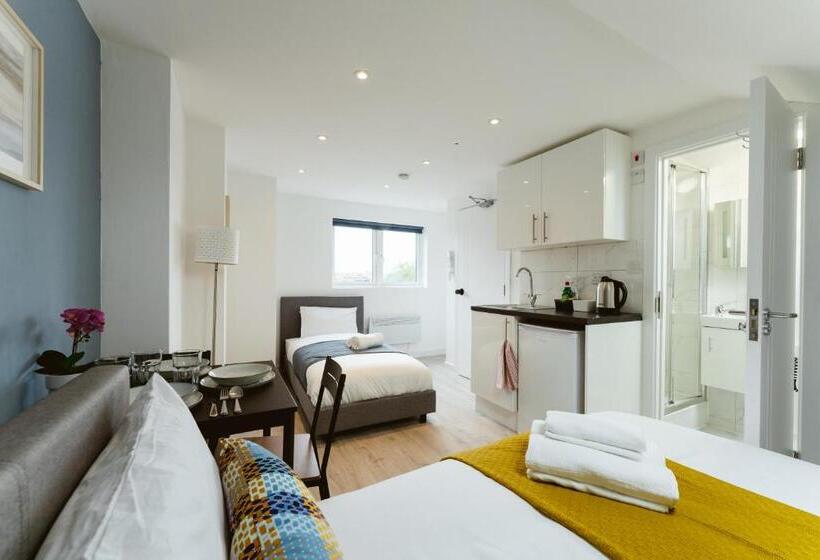 إستوديو قياسى, The Finsbury Park Star Apartments