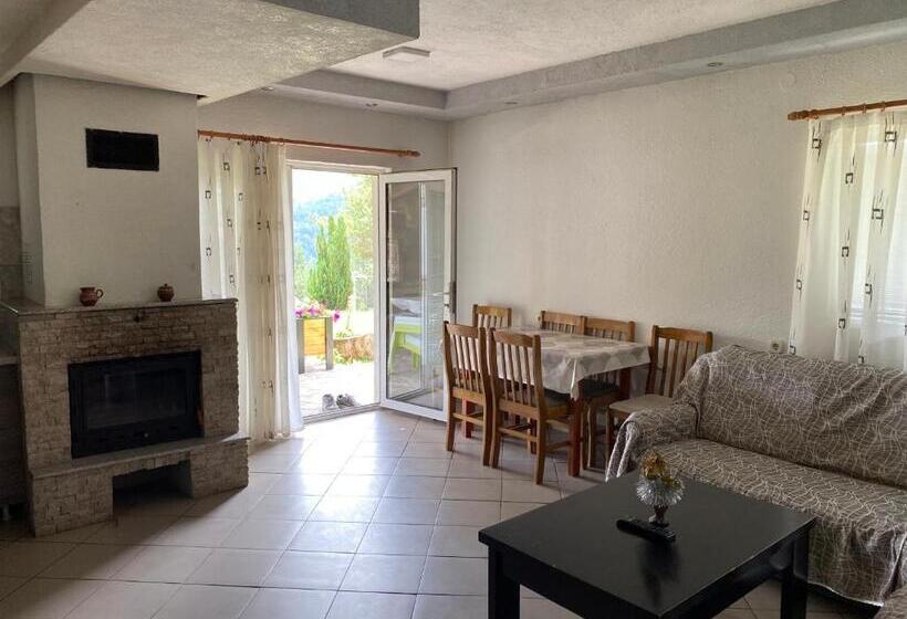 اتاق استاندارد چهار تخته, Vila Ivan