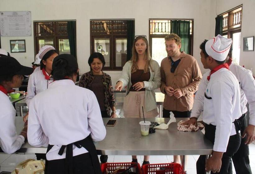 バルコニー付きスタンダードルーム, Edu Hotel Hotel Educational