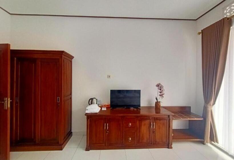 חדר סטנדרט עם מרפסת, Edu Hotel Hotel Educational