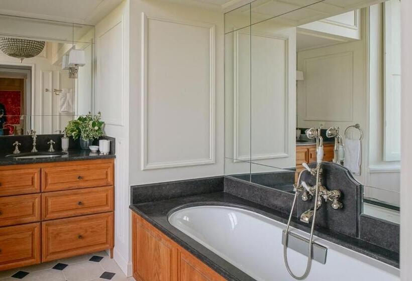 标准房带园景, Château De Thouaré