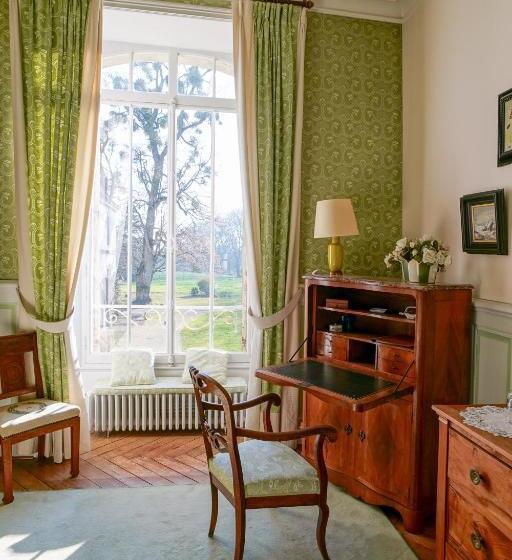 标准间, Château De Thouaré