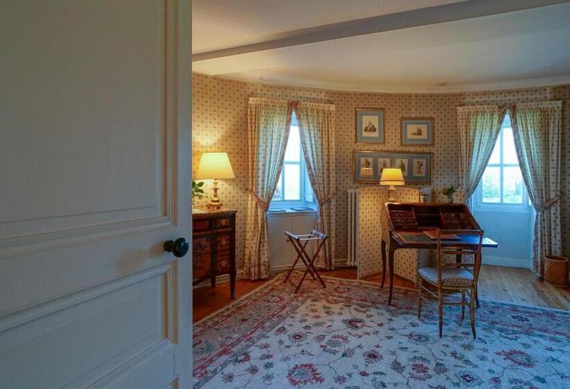 高级大房间, Château De Thouaré