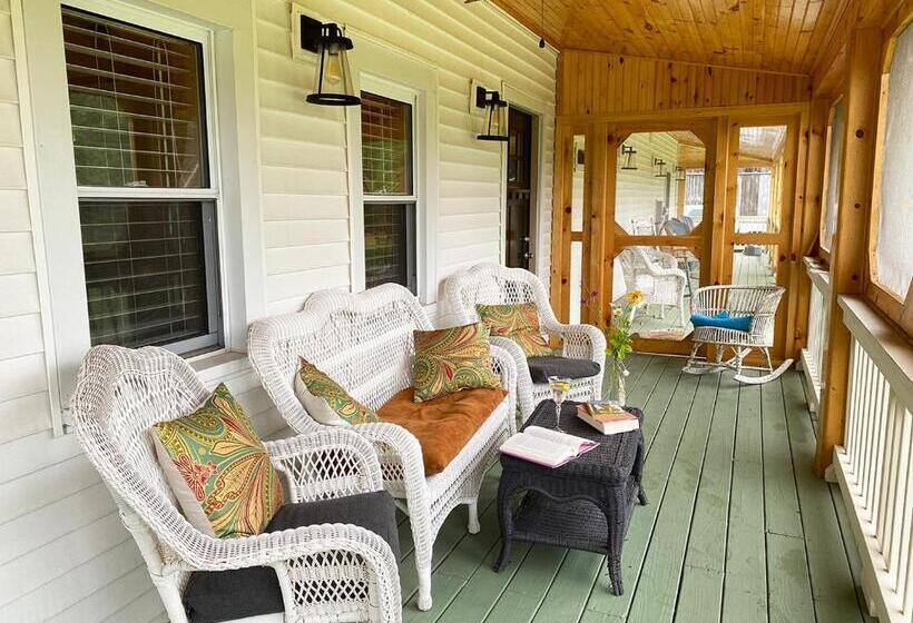 バス共有のスタンダードルーム, French Woods Farmhouse Bed & Breakfast