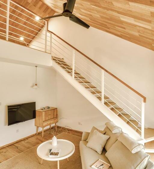 غرفة عائلية مطلّة علي الجبل, Moganshan Spring Mountain View B&b