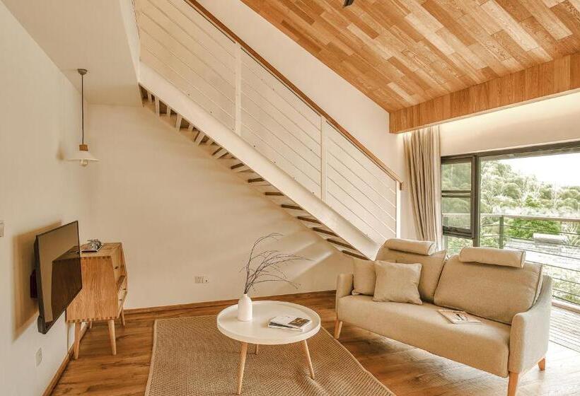 غرفة عائلية مطلّة علي الجبل, Moganshan Spring Mountain View B&b