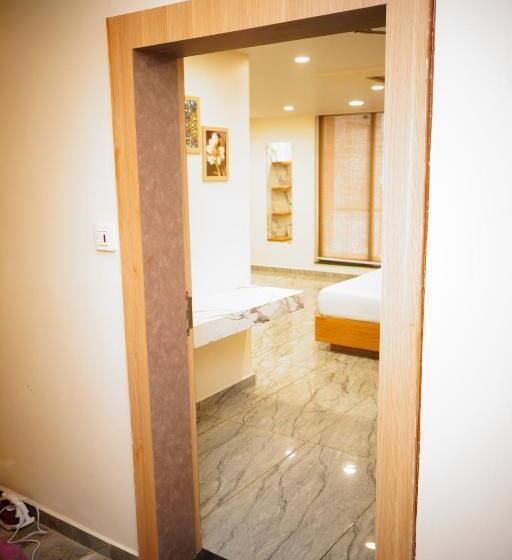 جناح ديلوكس, Signum Cityscapes Landmark, Dahej