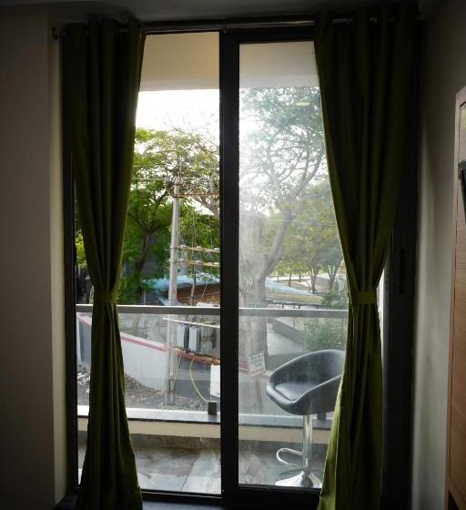 غرفة ديلوكس, Signum Cityscapes Landmark, Dahej