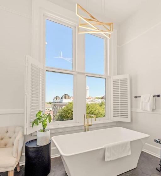 デラックススイート, The Mckey