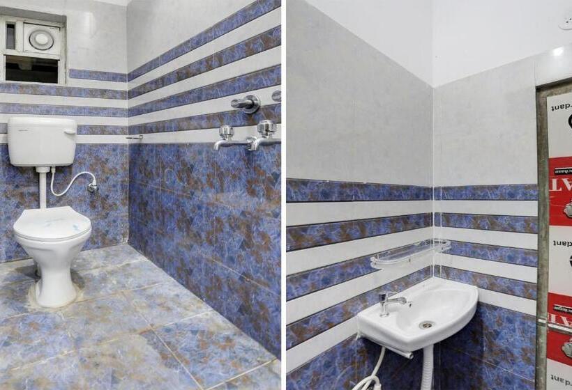 트리플 클래식 룸, Oyo Flagship Hotel Divine Inn