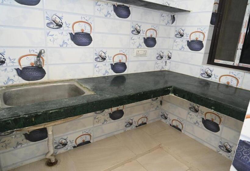 غرفة ديلوكس مزودة بشرفة, Shubham House