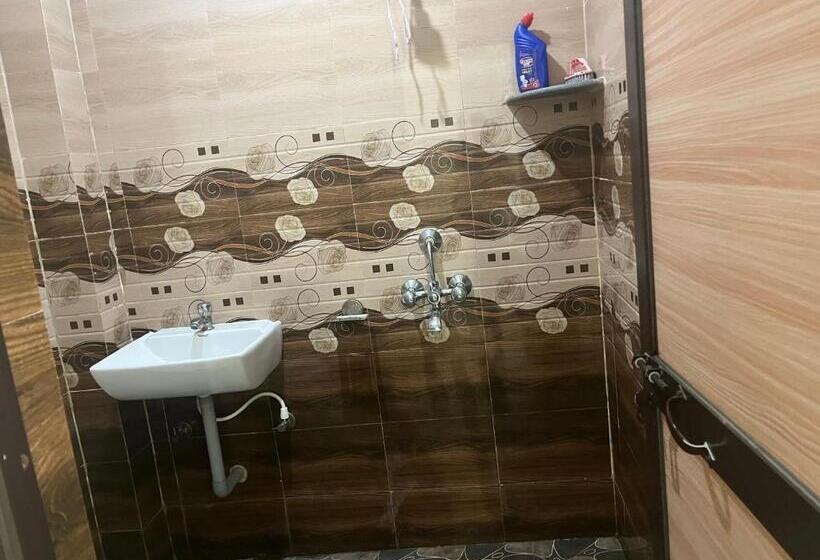 غرفة قياسية, Shubham House