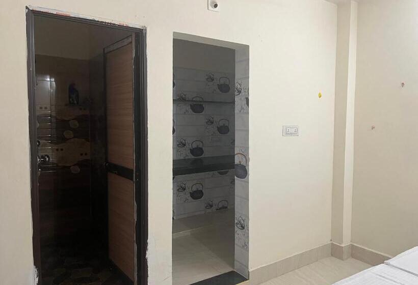 غرفة ديلوكس مزودة بشرفة, Shubham House