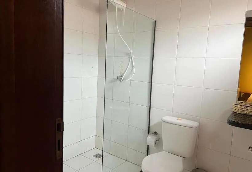 Standard Neljän Hengen Huone, Vila Litoranea