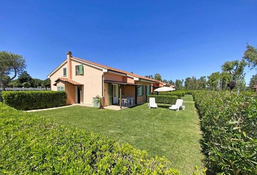 复式房间, Residence With Swimming Pool In Mazzanta Just 600 Meters From The Beach