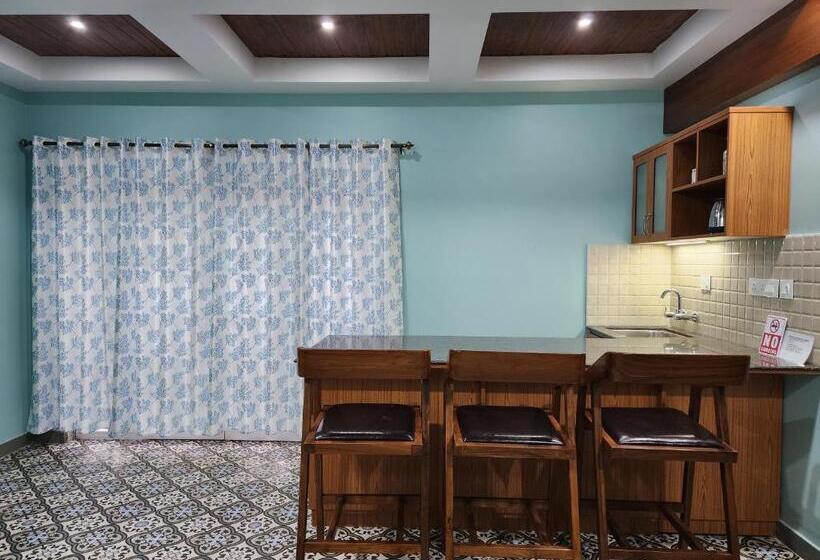 شقة غرفة واحدة, The Royal Oasis Goa