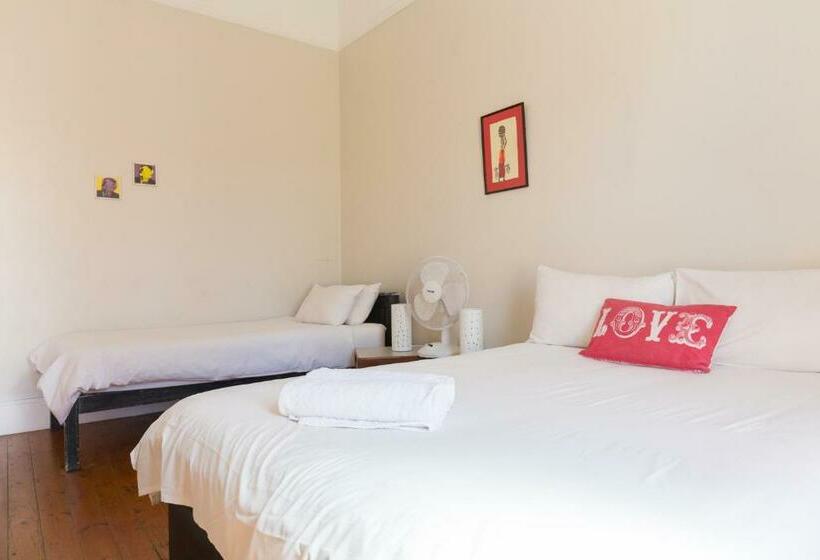 이코노미 룸, Green Elephant Backpackers