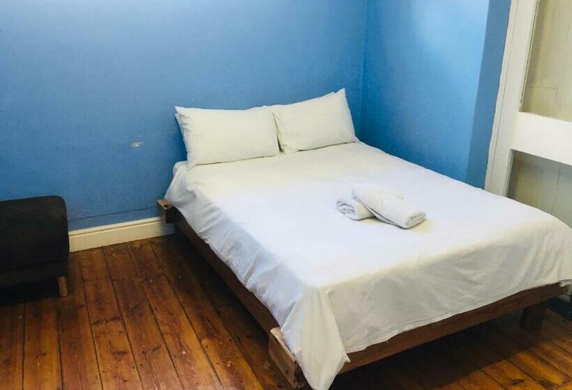 스탠다드 룸 공동 욕실, Green Elephant Backpackers