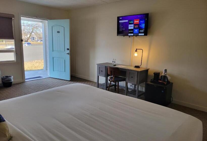 适合残疾人士使用的带超级大床的标准间, Circle Hotel Fairfield